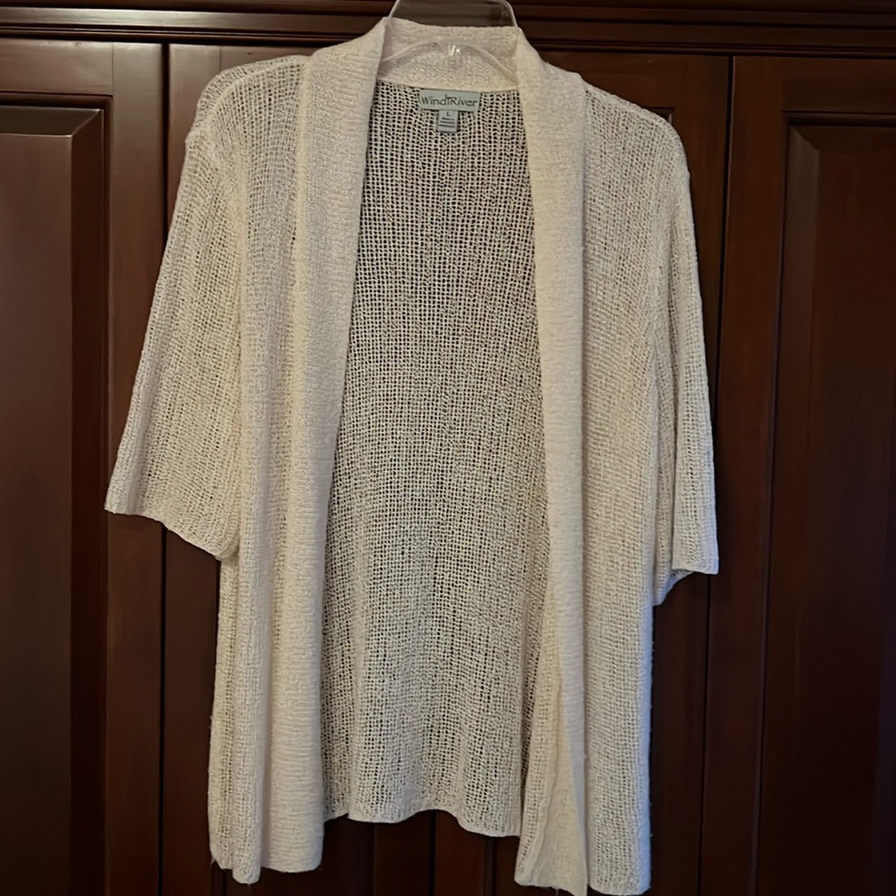 Short sleeves, lightweight, delicate stitch cardigan